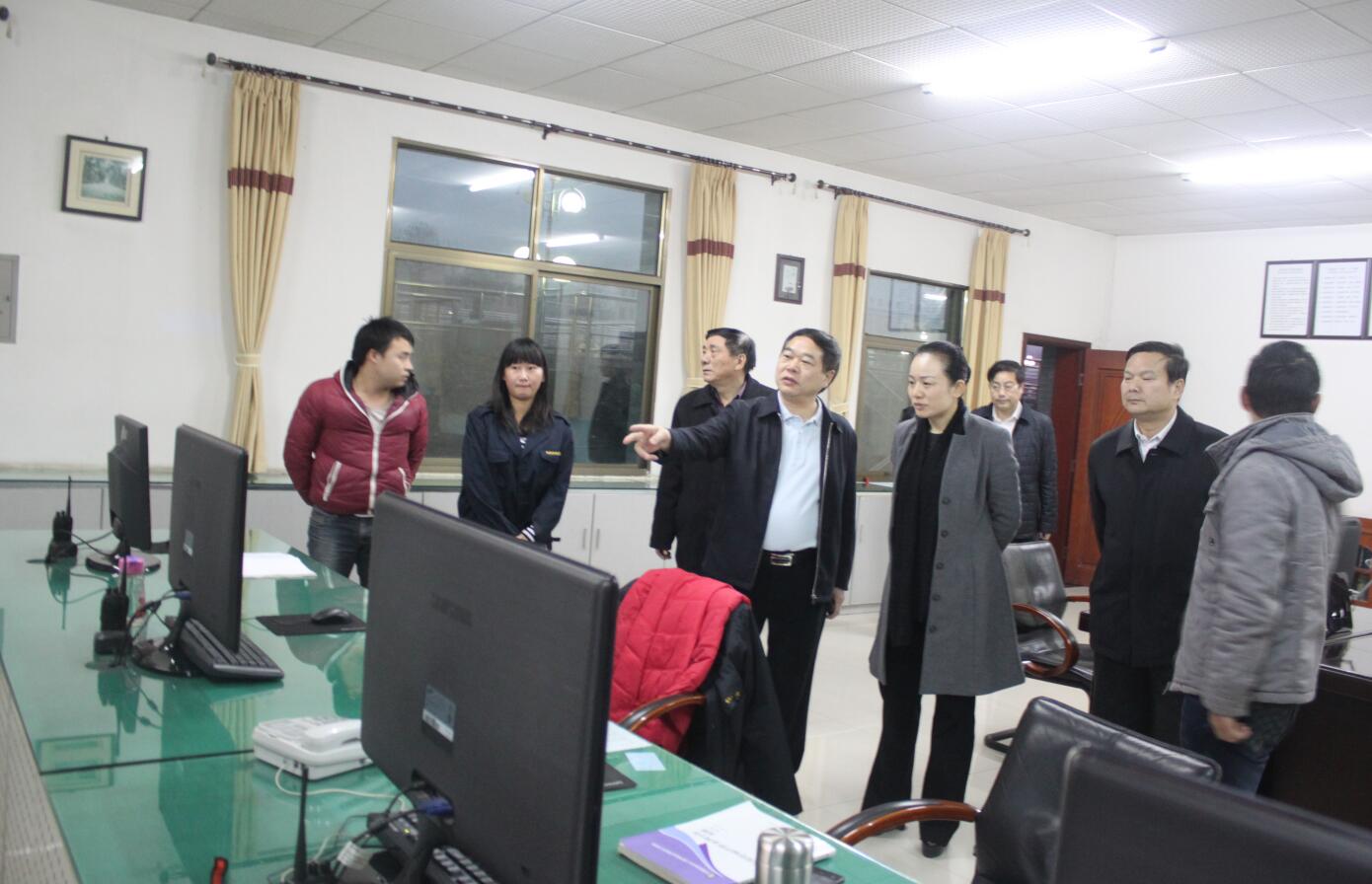 2014年1月，時(shí)任懷化市市長(zhǎng)李暉蒞臨公司調(diào)研.JPG